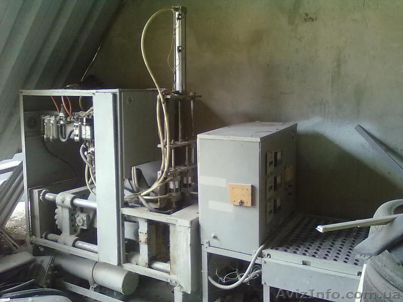 Выдувная машина пет бутылки 450 шт час. Б у - <ro>Изображение</ro><ru>Изображение</ru> #1, <ru>Объявление</ru> #794586