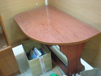 Витрины из ДСП, прилавок, стол и стул  - <ro>Изображение</ro><ru>Изображение</ru> #3, <ru>Объявление</ru> #463416