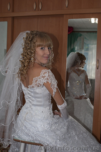продам неотразимое  свадебное платье - <ro>Изображение</ro><ru>Изображение</ru> #2, <ru>Объявление</ru> #671958