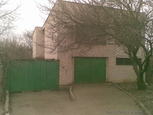 Дом в экологически чистом районе города с выходом к р. Лугань - <ro>Изображение</ro><ru>Изображение</ru> #1, <ru>Объявление</ru> #866391