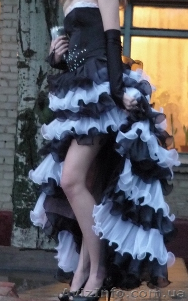 Выпускное платье и школьная форма - <ro>Изображение</ro><ru>Изображение</ru> #1, <ru>Объявление</ru> #96375