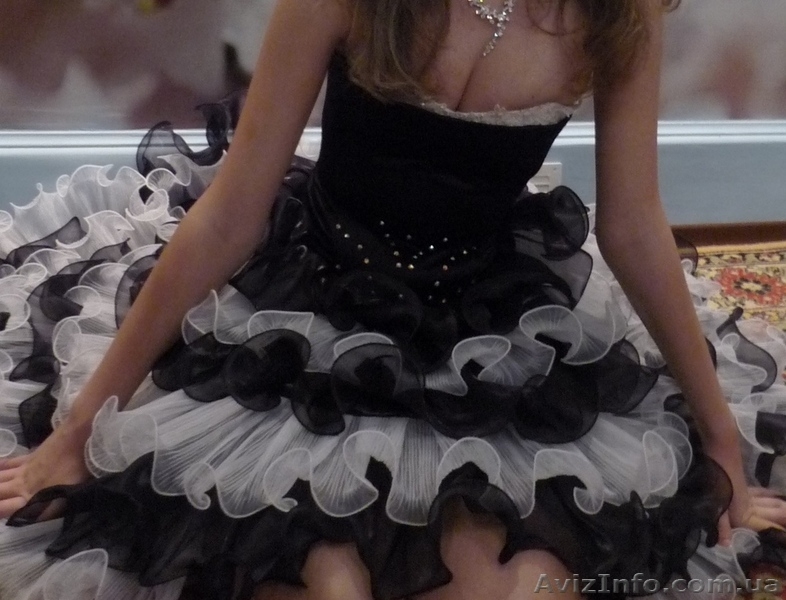Выпускное платье и школьная форма - <ro>Изображение</ro><ru>Изображение</ru> #2, <ru>Объявление</ru> #96375