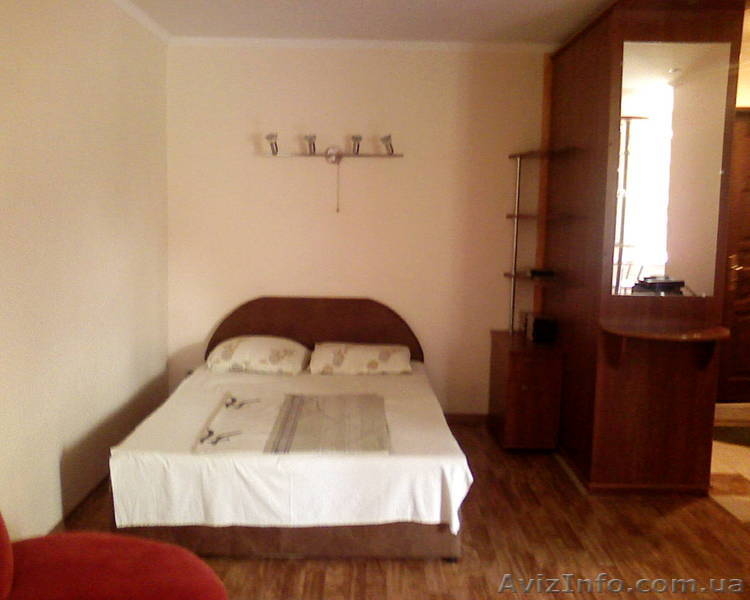 0990755307, Посуточно 1-комн. кв-ра с ремонтом в самом центре Луганска - <ro>Изображение</ro><ru>Изображение</ru> #1, <ru>Объявление</ru> #169782