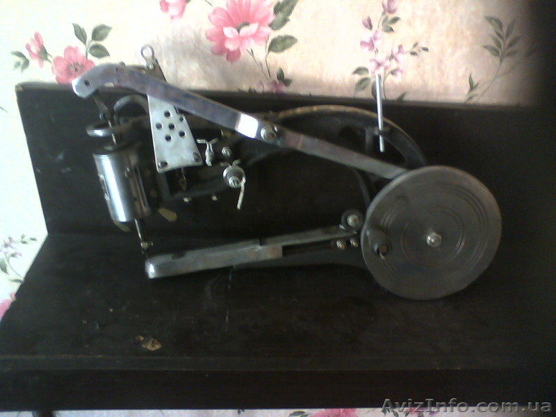 Швейная леворукавная машинка ВЕРСАЛЬ - <ro>Изображение</ro><ru>Изображение</ru> #1, <ru>Объявление</ru> #755234