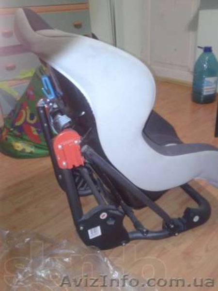 Продам автомобильное кресло Chicco - <ro>Изображение</ro><ru>Изображение</ru> #5, <ru>Объявление</ru> #1043627